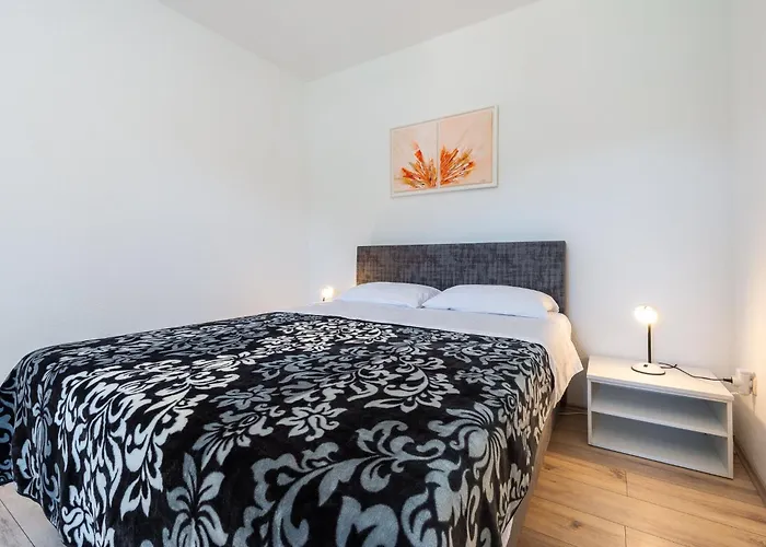 Lucija - One Bedroom With Terrace Appartamento *